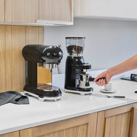 Smeg - Koffiemaler | Zwart | Jaren 50 | Koffiemolen Koffiemolen Smeg